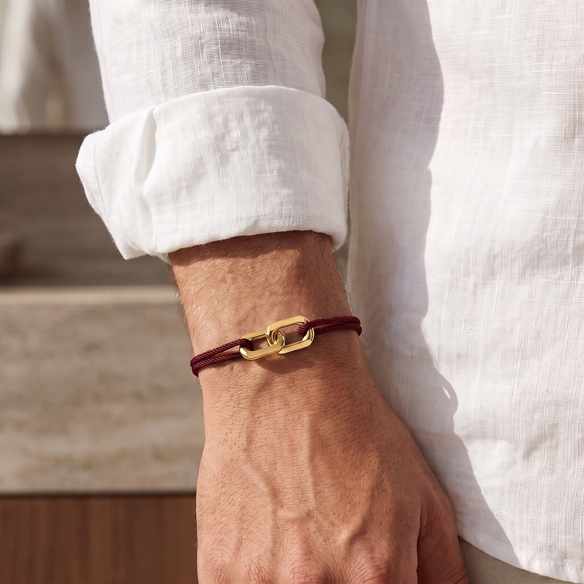 variant-burgundy-gold